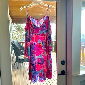 Lilly Pulitzer cover-up or sundress. Classic vacation look. Size M. Good cond.